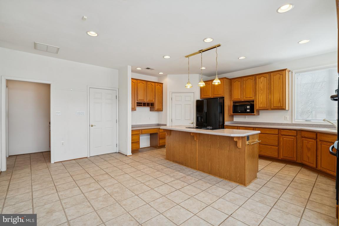 1318 MOORE PL SW, LEESBURG, Virginia 20175, 4 Bedrooms Bedrooms, ,4 BathroomsBathrooms,Residential,For sale,1318 MOORE PL SW,VALO2115664 MLS # VALO2115664