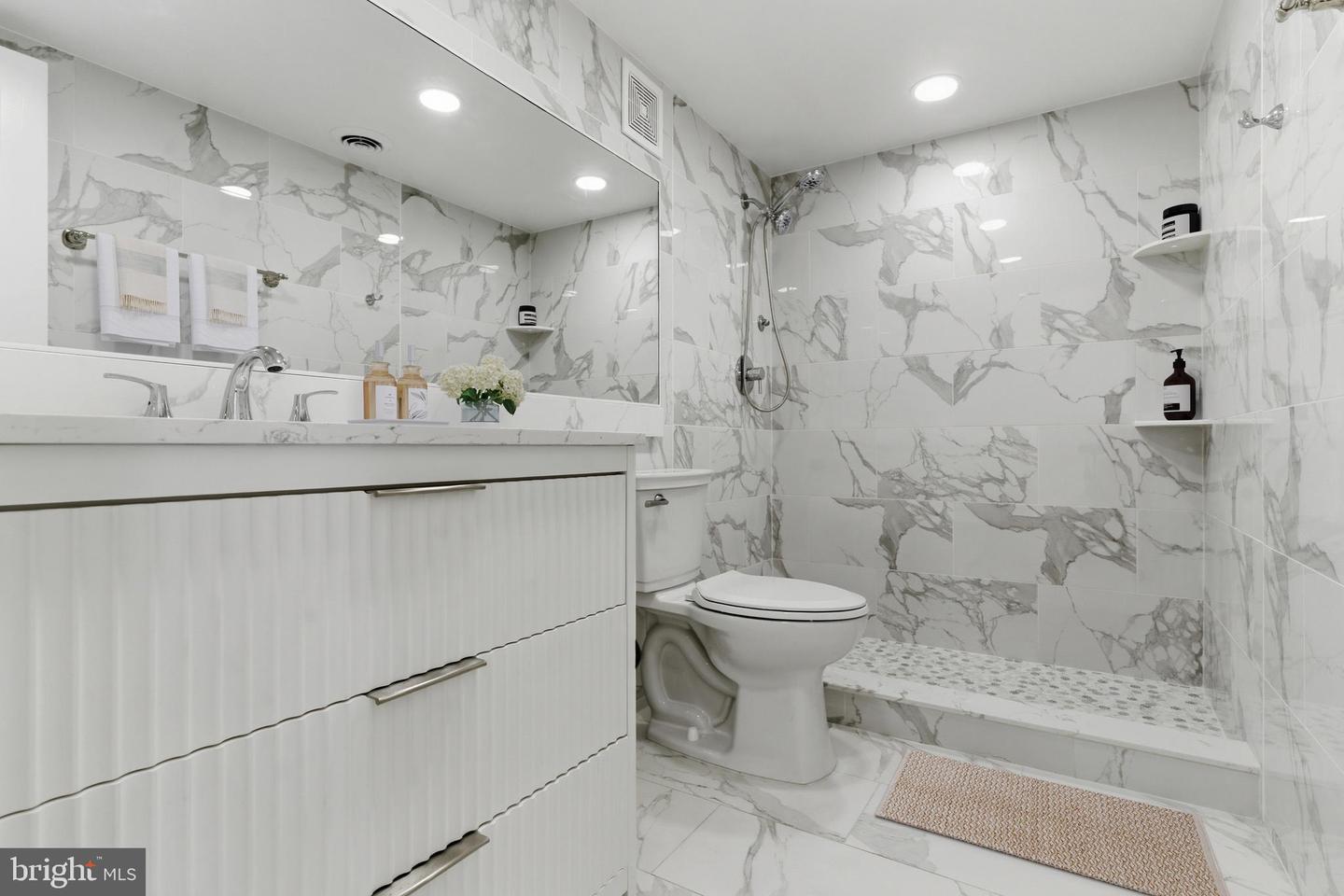 2600 INDIAN DR #2C, ALEXANDRIA, Virginia 22303, 2 Bedrooms Bedrooms, ,1 BathroomBathrooms,Residential,For sale,2600 INDIAN DR #2C,VAFX2290334 MLS # VAFX2290334