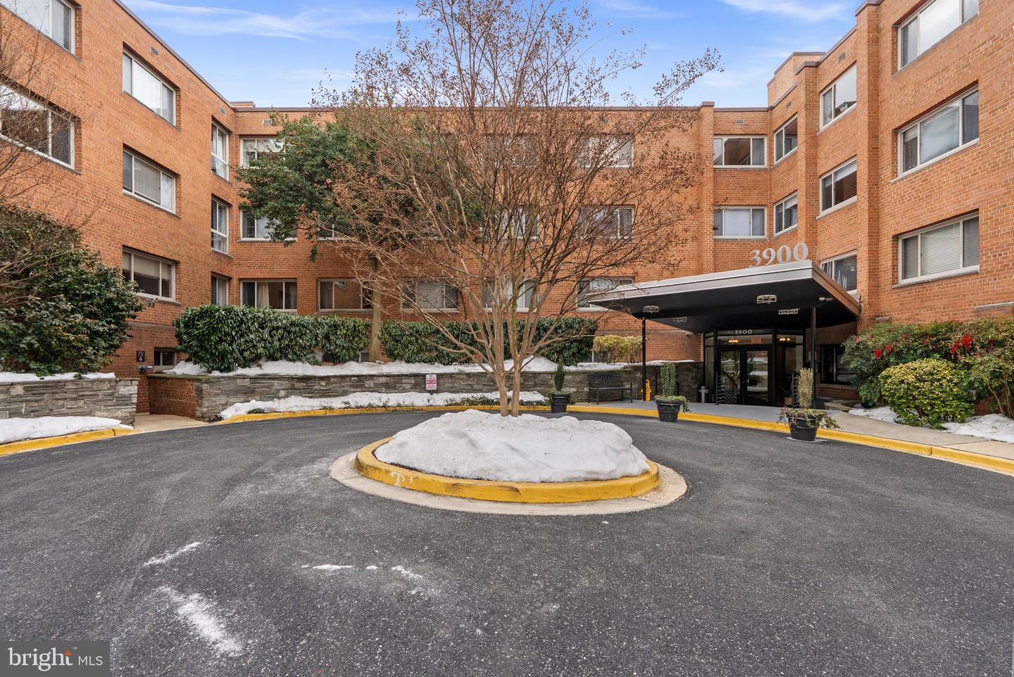 3900 TUNLAW RD NW #101, WASHINGTON, District Of Columbia 20007, 1 Bedroom Bedrooms, ,1 BathroomBathrooms,Residential,For sale,3900 TUNLAW RD NW #101,DCDC2245604 MLS # DCDC2245604