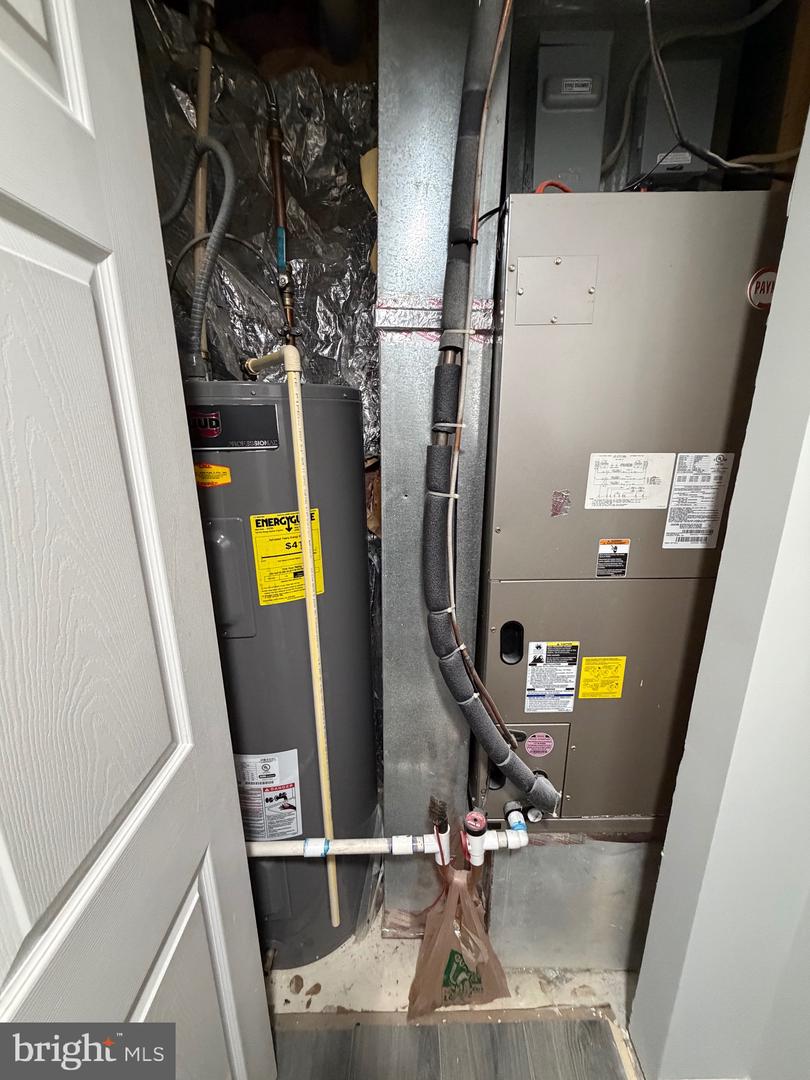 10006 ELYS FORD RD, FREDERICKSBURG, Virginia 22407, 3 Bedrooms Bedrooms, ,3 BathroomsBathrooms,Residential,For sale,10006 ELYS FORD RD,VASP2039206 MLS # VASP2039206