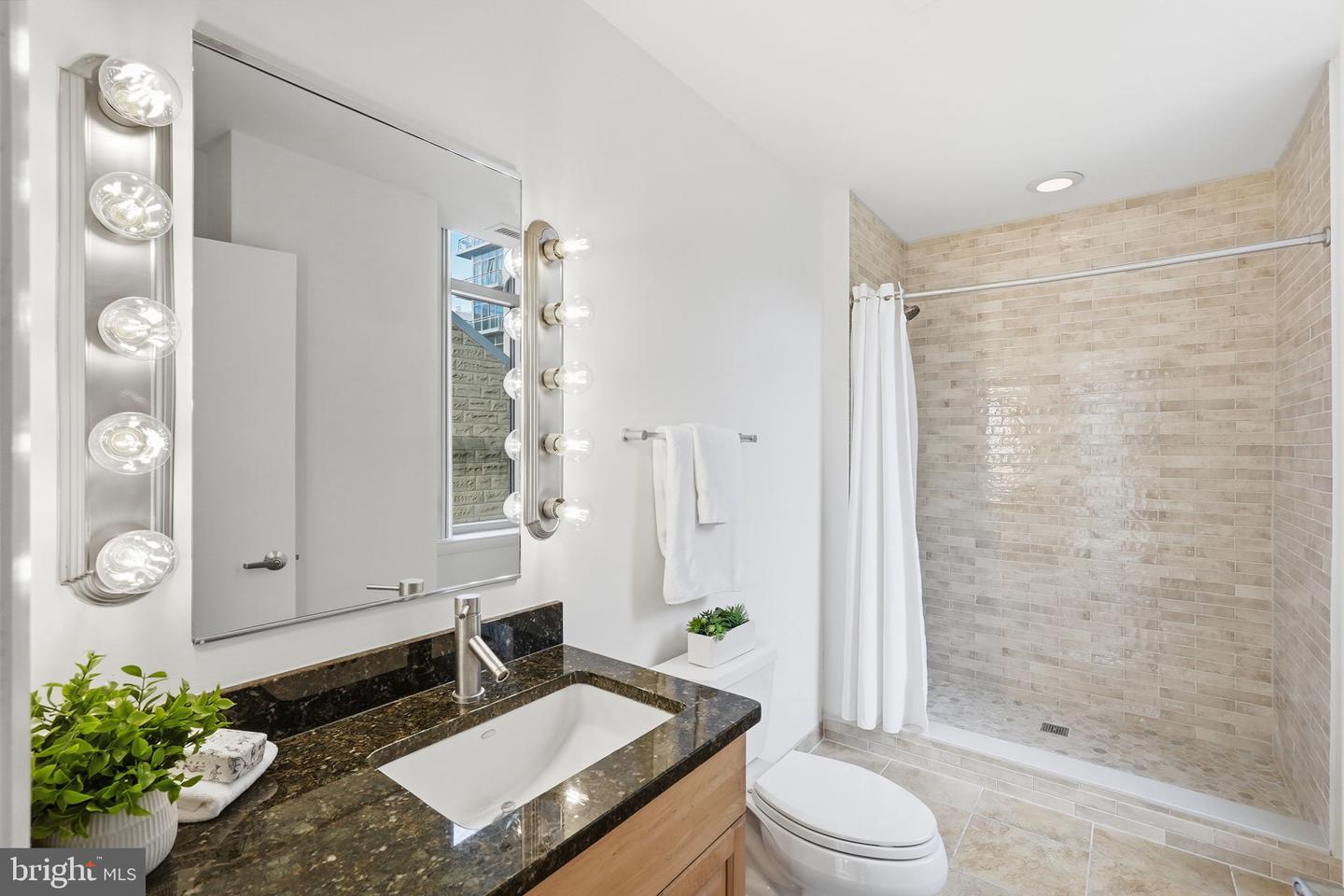 811 4TH ST NW #404, WASHINGTON, District Of Columbia 20001, 2 Bedrooms Bedrooms, ,2 BathroomsBathrooms,Residential,For sale,811 4TH ST NW #404,DCDC2245624 MLS # DCDC2245624