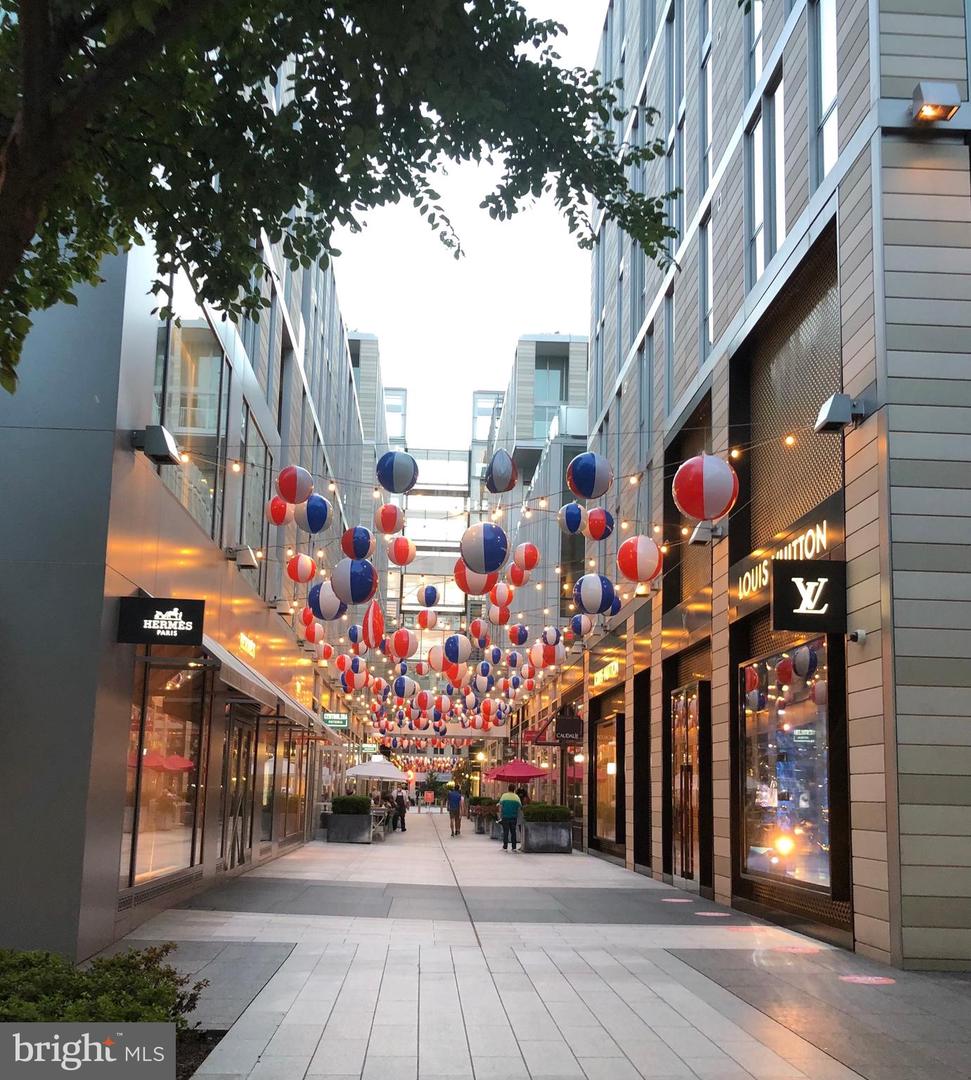 811 4TH ST NW #404, WASHINGTON, District Of Columbia 20001, 2 Bedrooms Bedrooms, ,2 BathroomsBathrooms,Residential,For sale,811 4TH ST NW #404,DCDC2245624 MLS # DCDC2245624