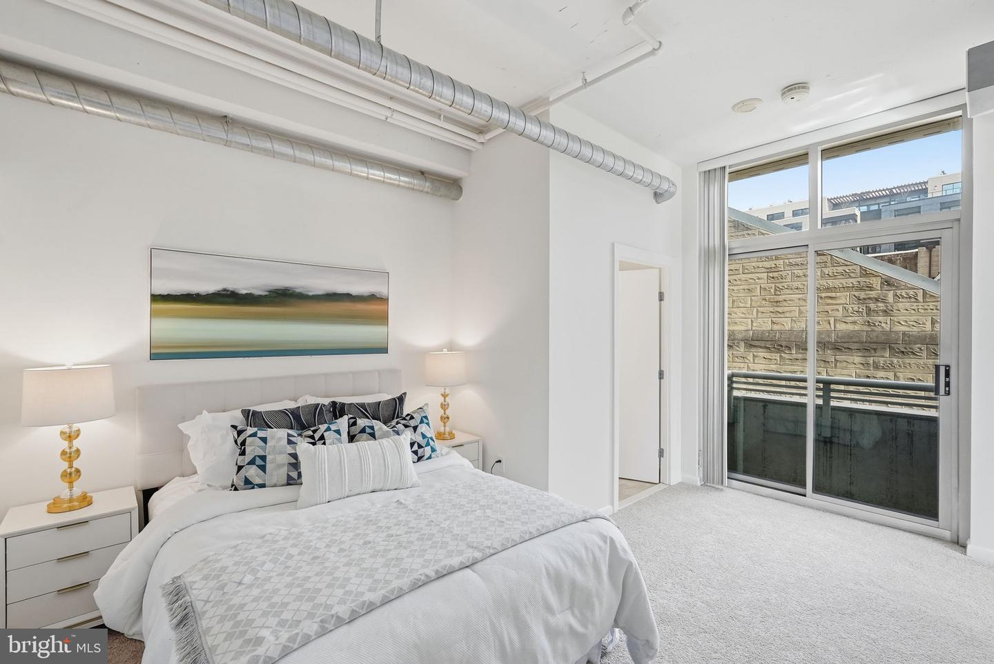 811 4TH ST NW #404, WASHINGTON, District Of Columbia 20001, 2 Bedrooms Bedrooms, ,2 BathroomsBathrooms,Residential,For sale,811 4TH ST NW #404,DCDC2245624 MLS # DCDC2245624