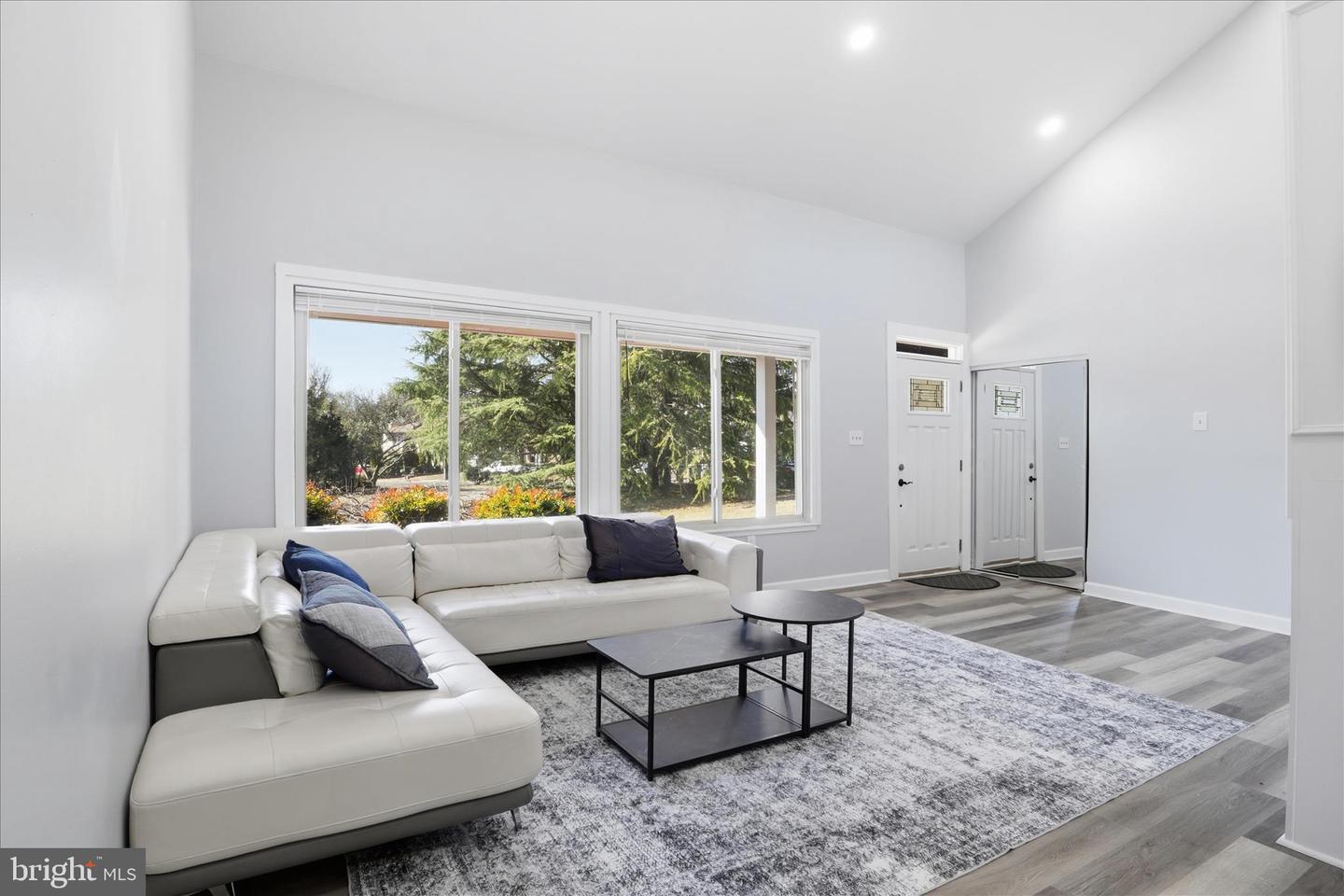 4435 FLINTSTONE RD, ALEXANDRIA, Virginia 22306, 4 Bedrooms Bedrooms, ,3 BathroomsBathrooms,Residential,For sale,4435 FLINTSTONE RD,VAFX2290392 MLS # VAFX2290392