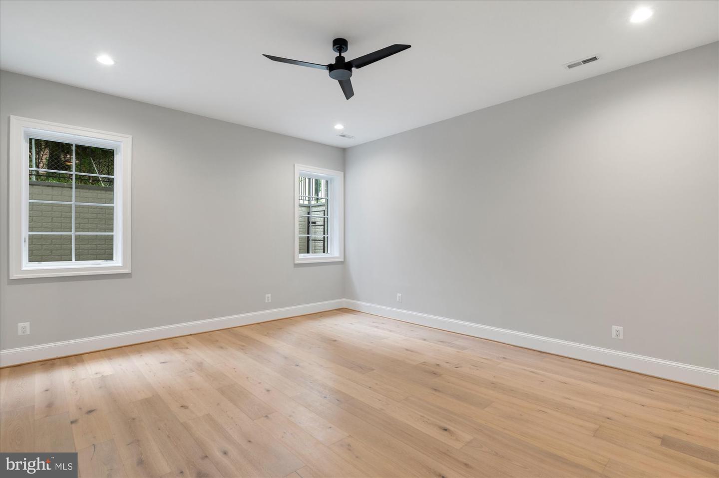 1446 COLA DR, MCLEAN, Virginia 22101, 6 Bedrooms Bedrooms, ,7 BathroomsBathrooms,Residential,For sale,1446 COLA DR,VAFX2290408 MLS # VAFX2290408