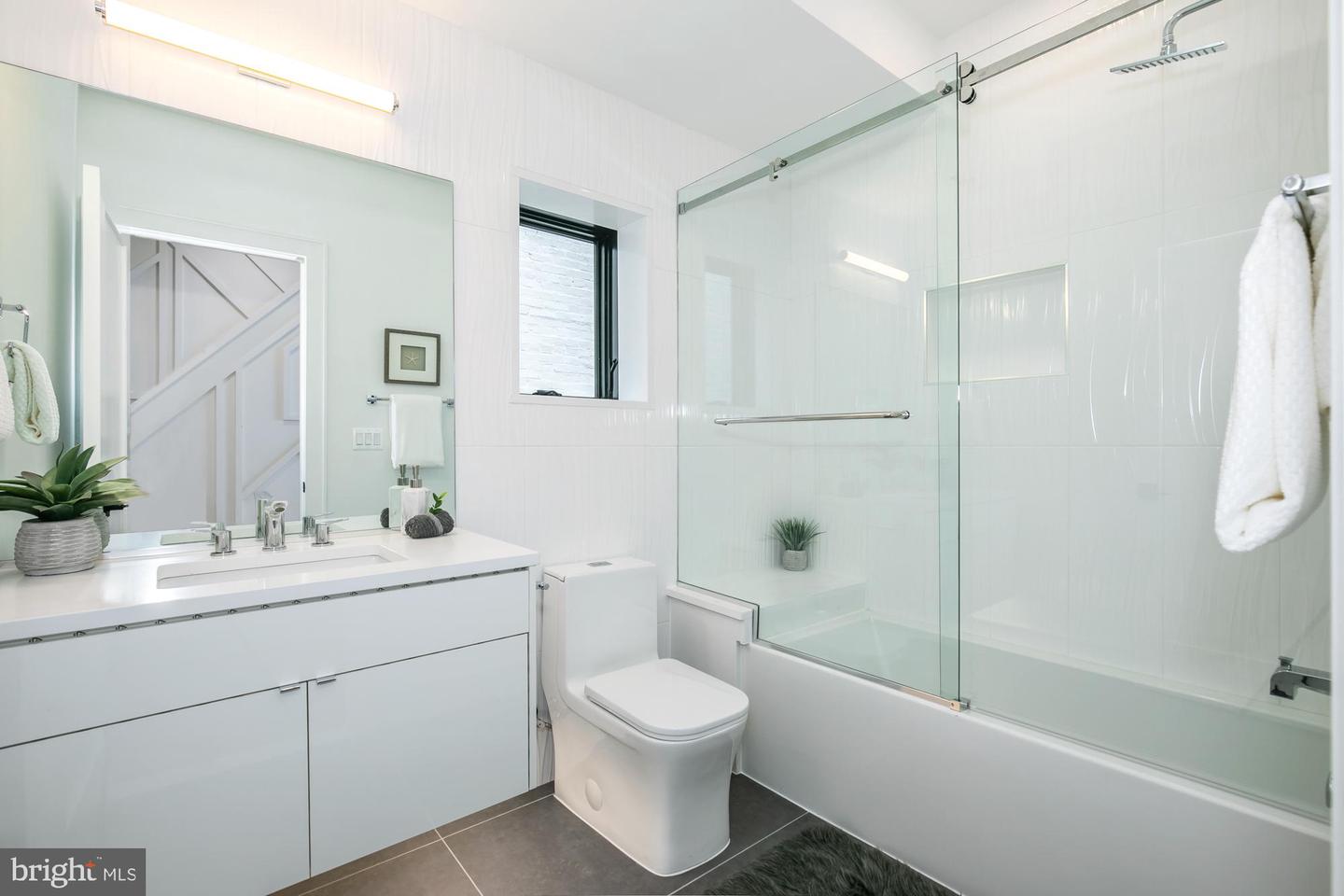 1015 O ST NW, WASHINGTON, District Of Columbia 20001, 4 Bedrooms Bedrooms, ,3 BathroomsBathrooms,Residential,For sale,1015 O ST NW,DCDC2245658 MLS # DCDC2245658