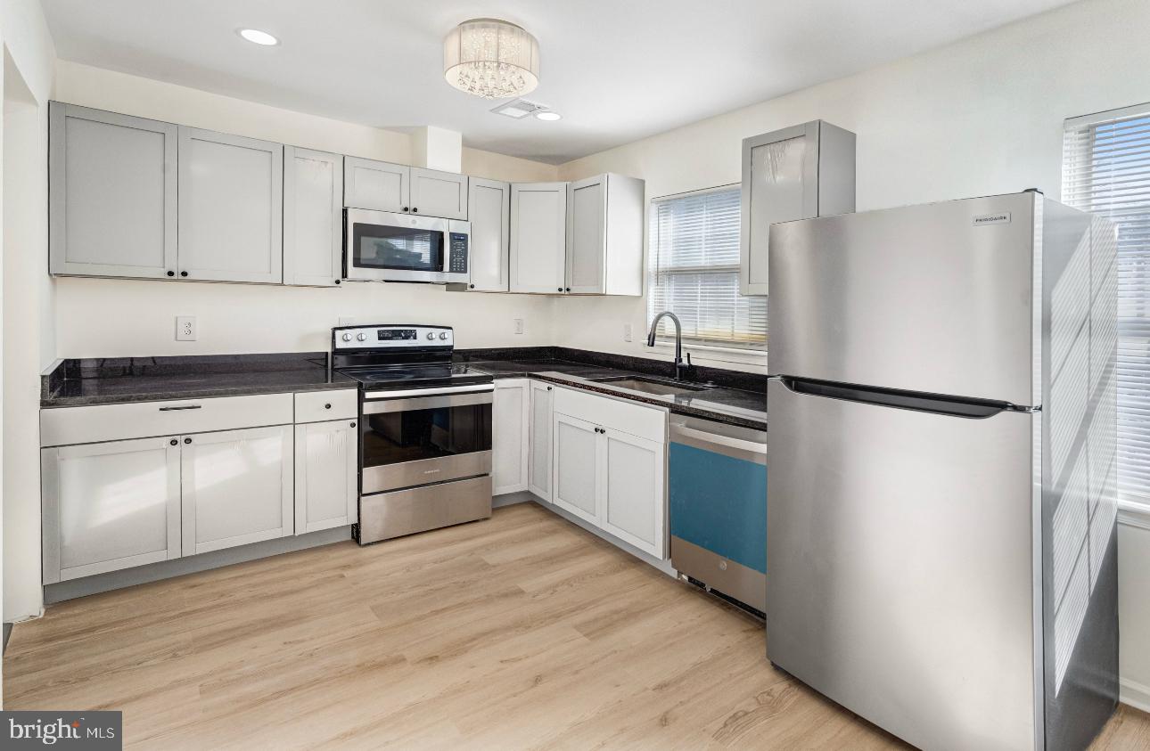 15370 BLACKSMITH TER, WOODBRIDGE, Virginia 22191, 3 Bedrooms Bedrooms, ,3 BathroomsBathrooms,Residential,For sale,15370 BLACKSMITH TER,VAPW2112298 MLS # VAPW2112298