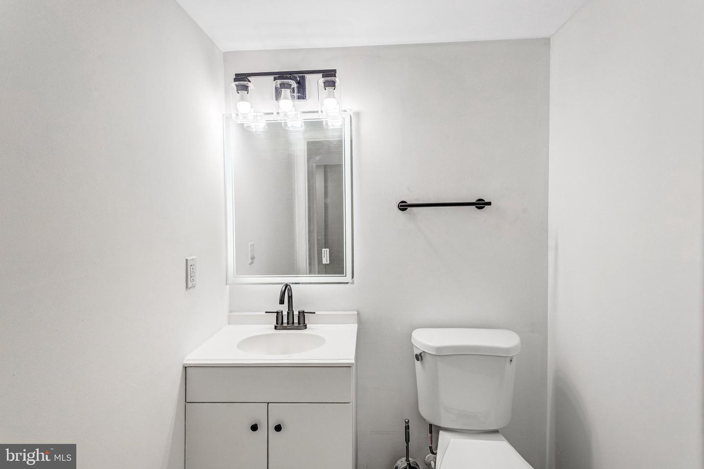 15370 BLACKSMITH TER, WOODBRIDGE, Virginia 22191, 3 Bedrooms Bedrooms, ,3 BathroomsBathrooms,Residential,For sale,15370 BLACKSMITH TER,VAPW2112298 MLS # VAPW2112298