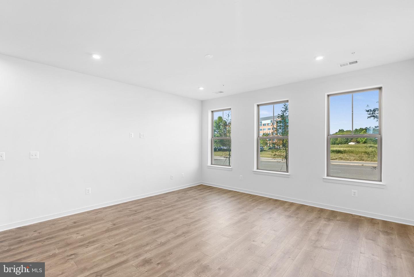 19714 MISTY MOSS SQ, ASHBURN, Virginia 20147, 3 Bedrooms Bedrooms, ,2 BathroomsBathrooms,Residential,For sale,19714 MISTY MOSS SQ,VALO2115702 MLS # VALO2115702