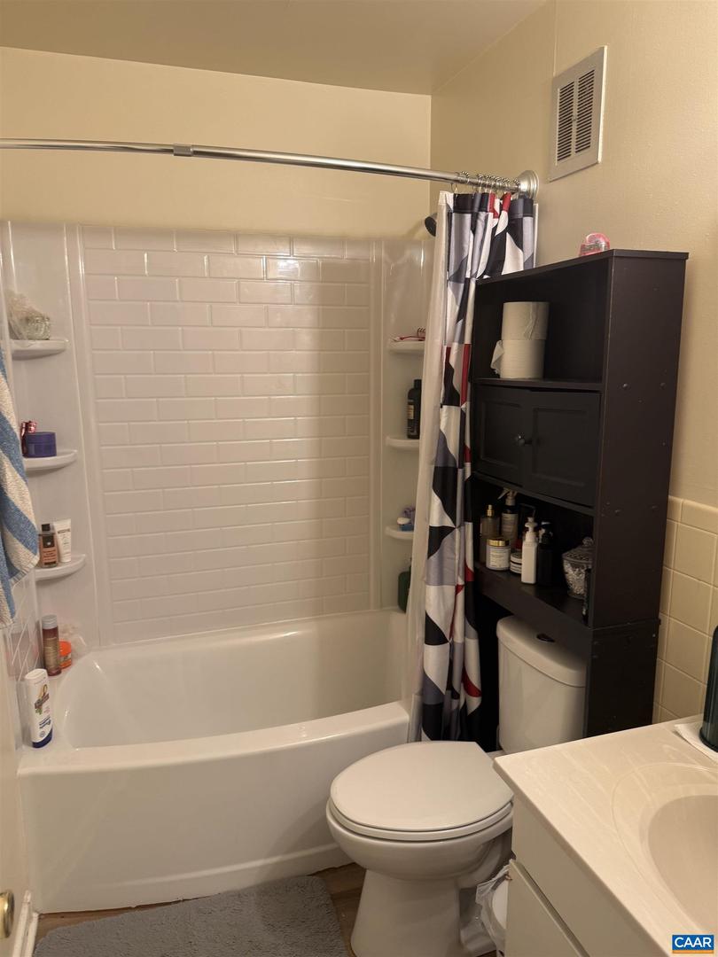 2517 HYDRAULIC RD #73, CHARLOTTESVILLE, Virginia 22901, 2 Bedrooms Bedrooms, ,1 BathroomBathrooms,Residential,For sale,2517 HYDRAULIC RD #73,673213 MLS # 673213