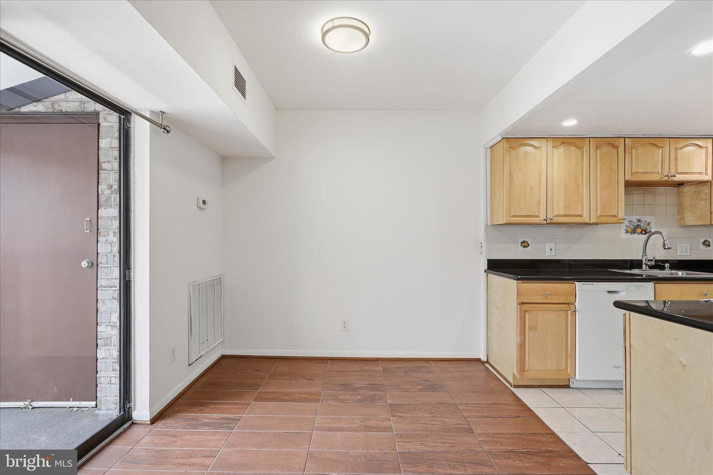 2255 CASTLE ROCK SQ #21C, RESTON, Virginia 20191, 3 Bedrooms Bedrooms, ,2 BathroomsBathrooms,Residential,For sale,2255 CASTLE ROCK SQ #21C,VAFX2290444 MLS # VAFX2290444 2255 CASTLE ROCK SQ #21C, RESTON, Virginia 20191, 3 Bedrooms Bedrooms, ,2 BathroomsBathrooms,Residential,For sale,2255 CASTLE ROCK SQ #21C,VAFX2290444 MLS # VAFX2290444