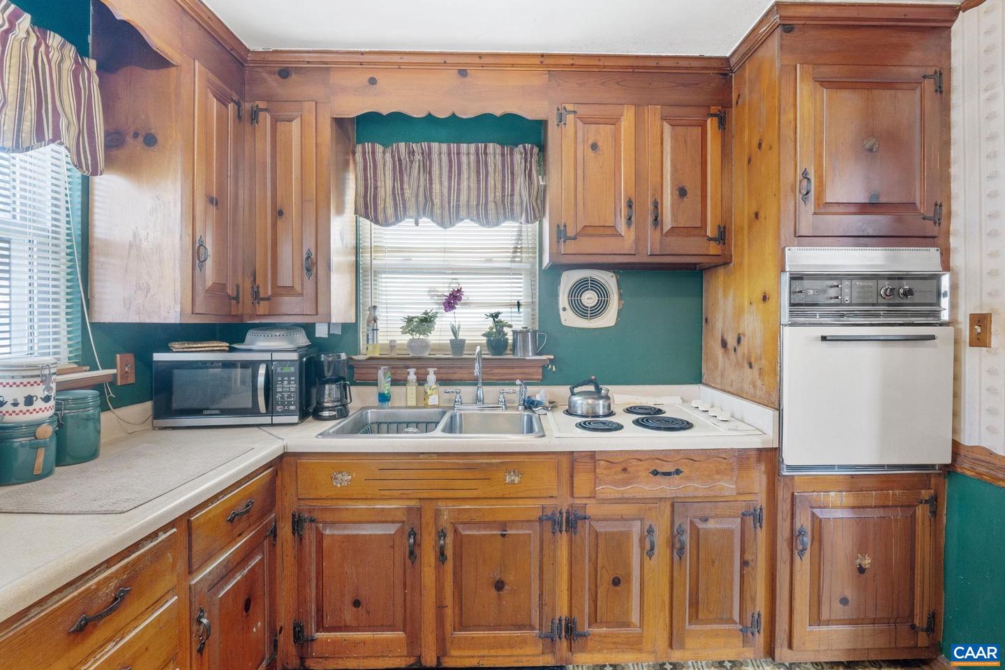 4509 MAVERICK AVE, RICHMOND, Virginia 23231, 3 Bedrooms Bedrooms, ,1 BathroomBathrooms,Residential,For sale,4509 MAVERICK AVE,673214 MLS # 673214 4509 MAVERICK AVE, RICHMOND, Virginia 23231, 3 Bedrooms Bedrooms, ,1 BathroomBathrooms,Residential,For sale,4509 MAVERICK AVE,673214 MLS # 673214