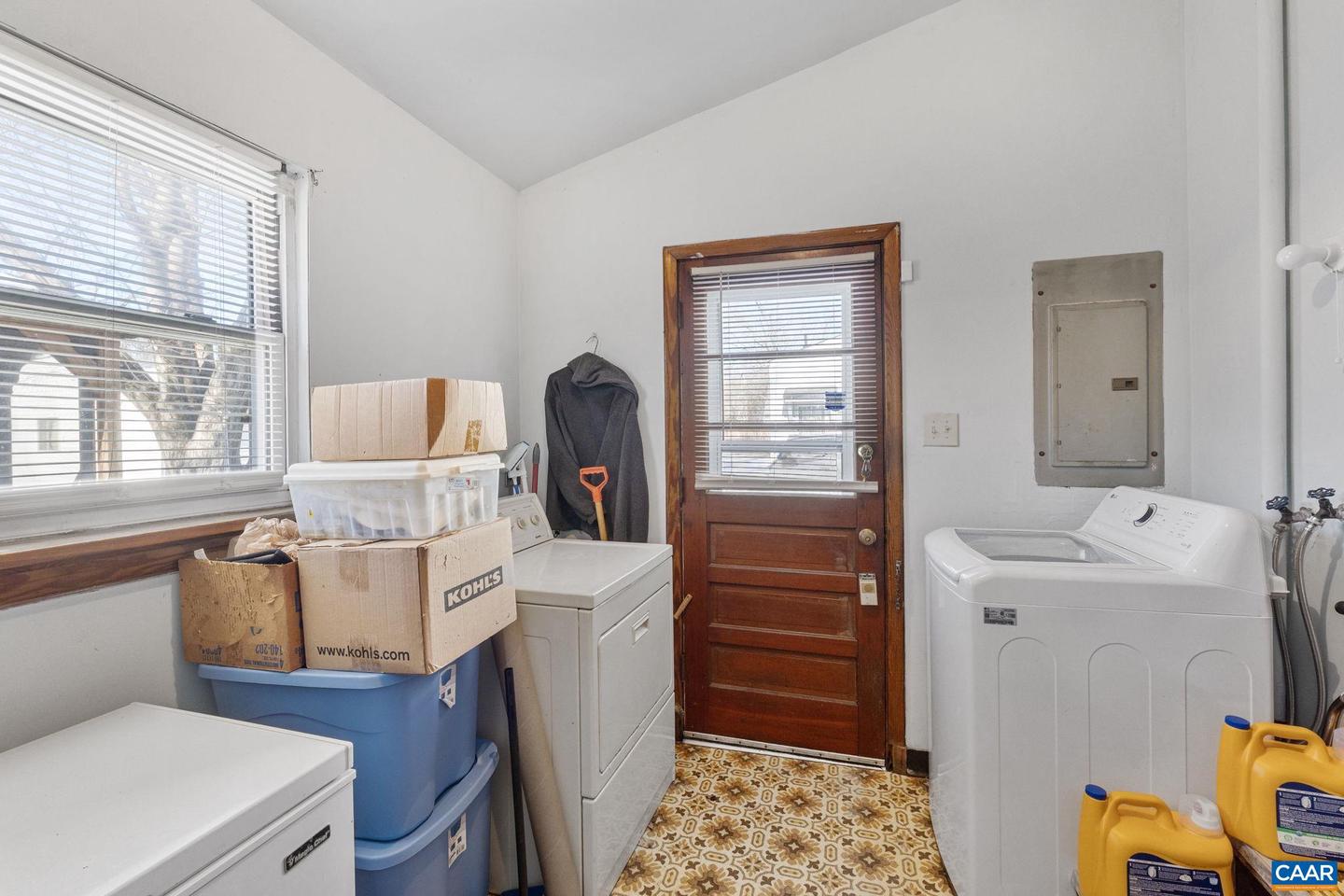 4509 MAVERICK AVE, RICHMOND, Virginia 23231, 3 Bedrooms Bedrooms, ,1 BathroomBathrooms,Residential,For sale,4509 MAVERICK AVE,673214 MLS # 673214 4509 MAVERICK AVE, RICHMOND, Virginia 23231, 3 Bedrooms Bedrooms, ,1 BathroomBathrooms,Residential,For sale,4509 MAVERICK AVE,673214 MLS # 673214