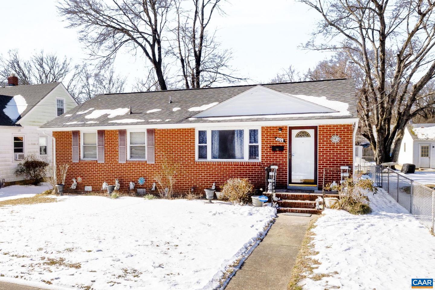 4509 MAVERICK AVE, RICHMOND, Virginia 23231, 3 Bedrooms Bedrooms, ,1 BathroomBathrooms,Residential,For sale,4509 MAVERICK AVE,673214 MLS # 673214 4509 MAVERICK AVE, RICHMOND, Virginia 23231, 3 Bedrooms Bedrooms, ,1 BathroomBathrooms,Residential,For sale,4509 MAVERICK AVE,673214 MLS # 673214