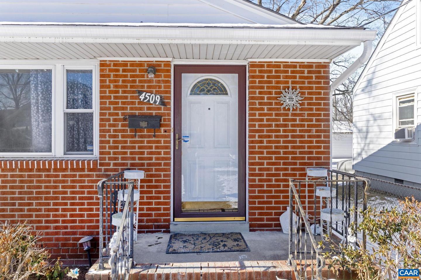 4509 MAVERICK AVE, RICHMOND, Virginia 23231, 3 Bedrooms Bedrooms, ,1 BathroomBathrooms,Residential,For sale,4509 MAVERICK AVE,673214 MLS # 673214 4509 MAVERICK AVE, RICHMOND, Virginia 23231, 3 Bedrooms Bedrooms, ,1 BathroomBathrooms,Residential,For sale,4509 MAVERICK AVE,673214 MLS # 673214