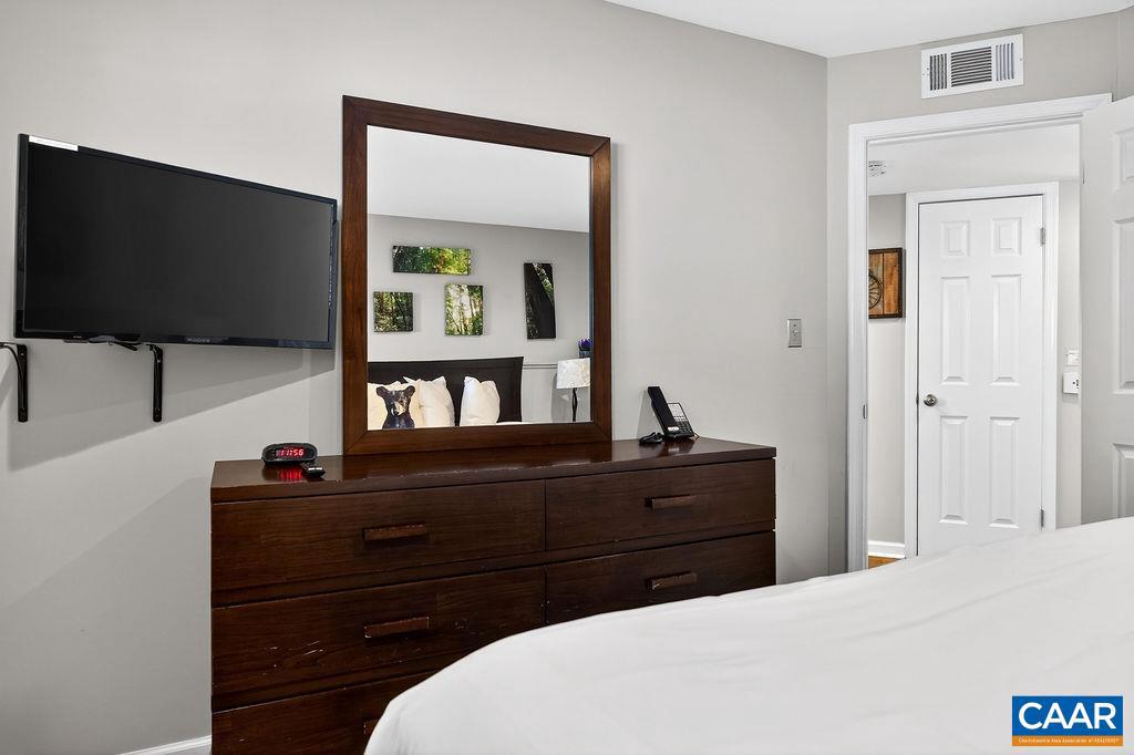 474 THREE RIDGES CONDOS, WINTERGREEN RESORT, Virginia 22967, 1 Bedroom Bedrooms, ,1 BathroomBathrooms,Residential,For sale,474 THREE RIDGES CONDOS,673216 MLS # 673216 474 THREE RIDGES CONDOS, WINTERGREEN RESORT, Virginia 22967, 1 Bedroom Bedrooms, ,1 BathroomBathrooms,Residential,For sale,474 THREE RIDGES CONDOS,673216 MLS # 673216