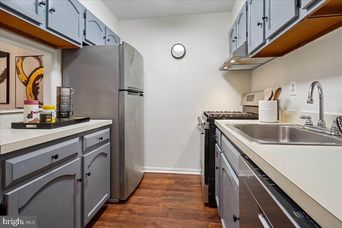 5902 COVE LANDING RD #304, BURKE, Virginia 22015, 2 Bedrooms Bedrooms, ,2 BathroomsBathrooms,Residential,For sale,5902 COVE LANDING RD #304,VAFX2290342 MLS # VAFX2290342