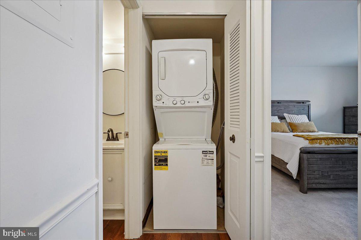 5902 COVE LANDING RD #304, BURKE, Virginia 22015, 2 Bedrooms Bedrooms, ,2 BathroomsBathrooms,Residential,For sale,5902 COVE LANDING RD #304,VAFX2290342 MLS # VAFX2290342