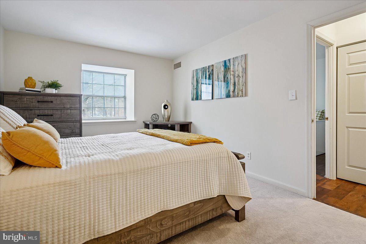 5902 COVE LANDING RD #304, BURKE, Virginia 22015, 2 Bedrooms Bedrooms, ,2 BathroomsBathrooms,Residential,For sale,5902 COVE LANDING RD #304,VAFX2290342 MLS # VAFX2290342