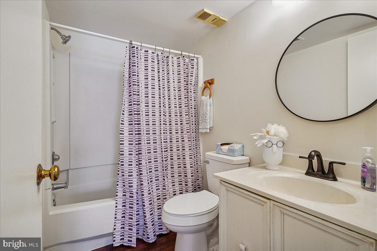 5902 COVE LANDING RD #304, BURKE, Virginia 22015, 2 Bedrooms Bedrooms, ,2 BathroomsBathrooms,Residential,For sale,5902 COVE LANDING RD #304,VAFX2290342 MLS # VAFX2290342