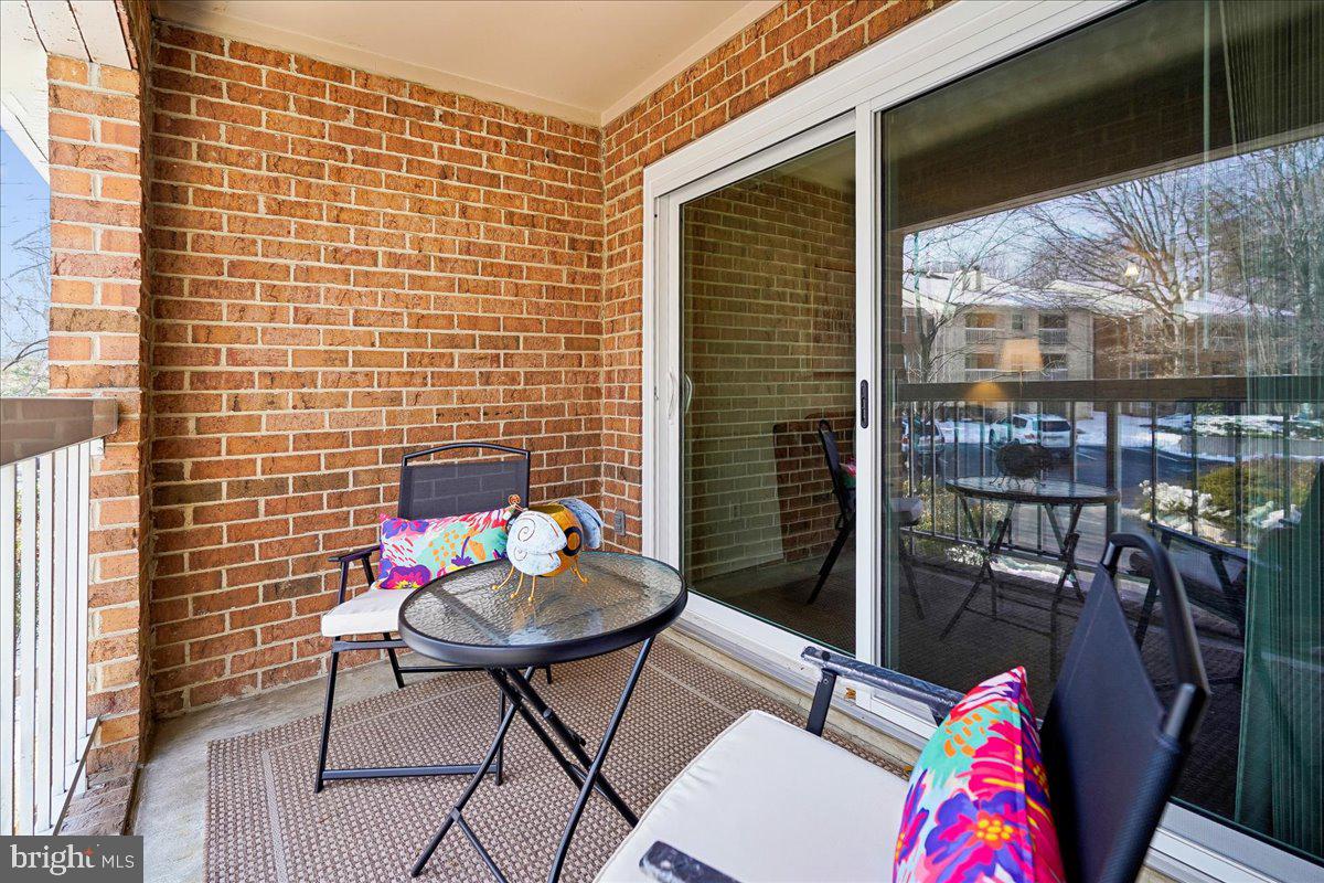 5902 COVE LANDING RD #304, BURKE, Virginia 22015, 2 Bedrooms Bedrooms, ,2 BathroomsBathrooms,Residential,For sale,5902 COVE LANDING RD #304,VAFX2290342 MLS # VAFX2290342