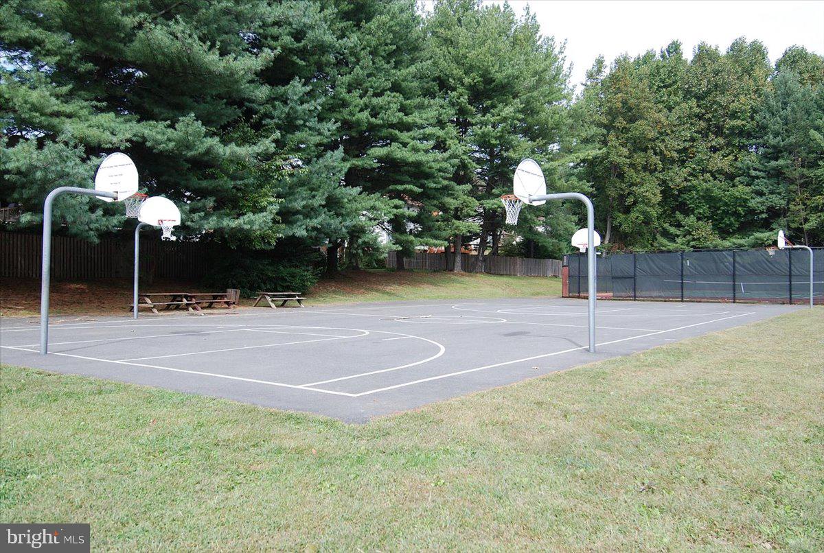 5902 COVE LANDING RD #304, BURKE, Virginia 22015, 2 Bedrooms Bedrooms, ,2 BathroomsBathrooms,Residential,For sale,5902 COVE LANDING RD #304,VAFX2290342 MLS # VAFX2290342