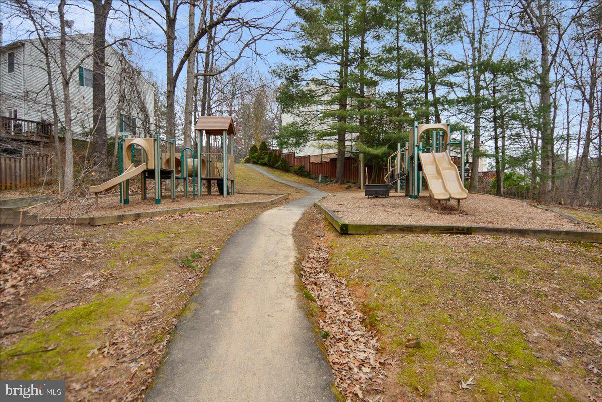 5902 COVE LANDING RD #304, BURKE, Virginia 22015, 2 Bedrooms Bedrooms, ,2 BathroomsBathrooms,Residential,For sale,5902 COVE LANDING RD #304,VAFX2290342 MLS # VAFX2290342