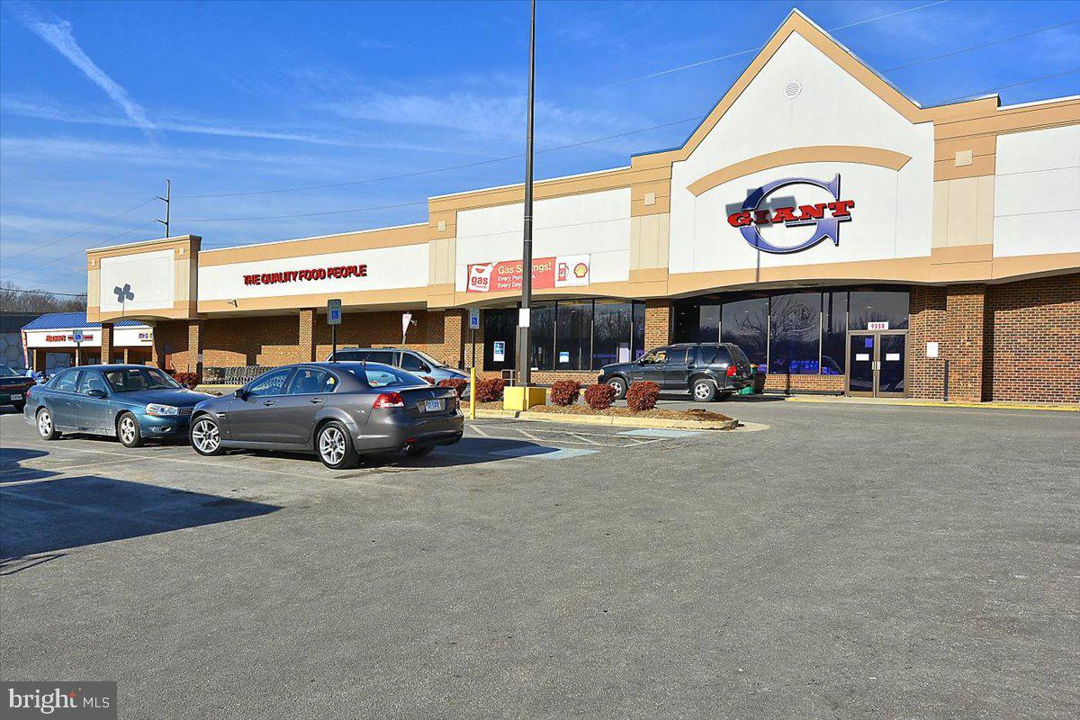 5902 COVE LANDING RD #304, BURKE, Virginia 22015, 2 Bedrooms Bedrooms, ,2 BathroomsBathrooms,Residential,For sale,5902 COVE LANDING RD #304,VAFX2290342 MLS # VAFX2290342