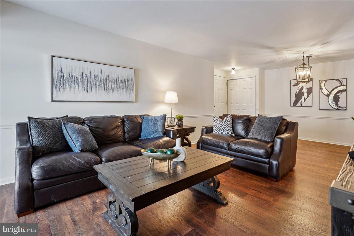 5902 COVE LANDING RD #304, BURKE, Virginia 22015, 2 Bedrooms Bedrooms, ,2 BathroomsBathrooms,Residential,For sale,5902 COVE LANDING RD #304,VAFX2290342 MLS # VAFX2290342