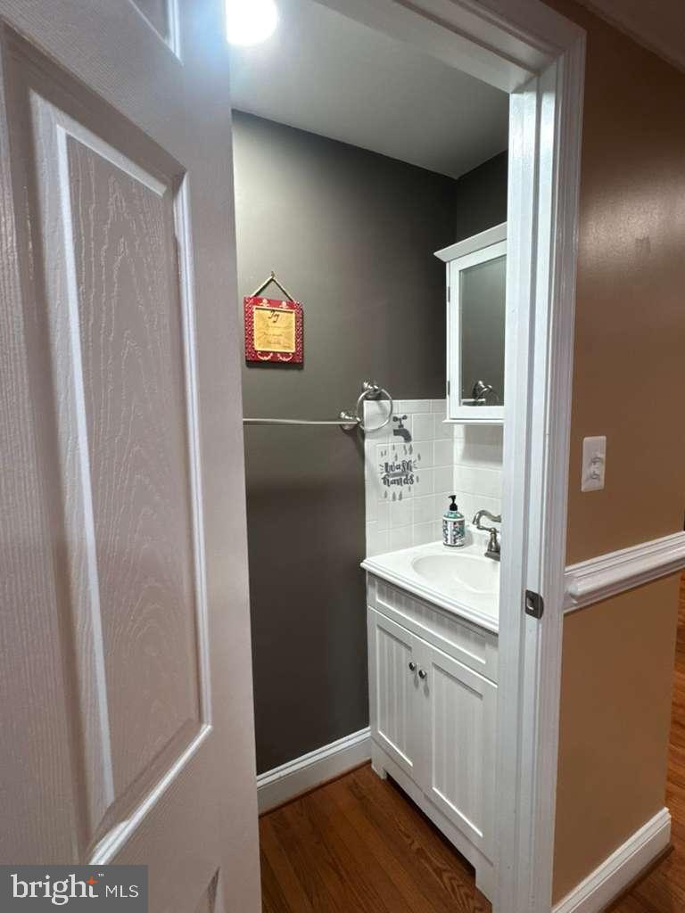 8590 FAIRFAX ST, MANASSAS, Virginia 20110, 4 Bedrooms Bedrooms, 9 Rooms Rooms,3 BathroomsBathrooms,Residential,For sale,8590 FAIRFAX ST,VAMN2010208 MLS # VAMN2010208