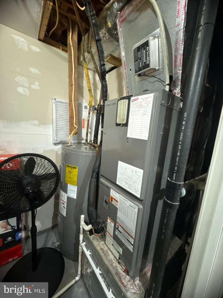 8590 FAIRFAX ST, MANASSAS, Virginia 20110, 4 Bedrooms Bedrooms, 9 Rooms Rooms,3 BathroomsBathrooms,Residential,For sale,8590 FAIRFAX ST,VAMN2010208 MLS # VAMN2010208