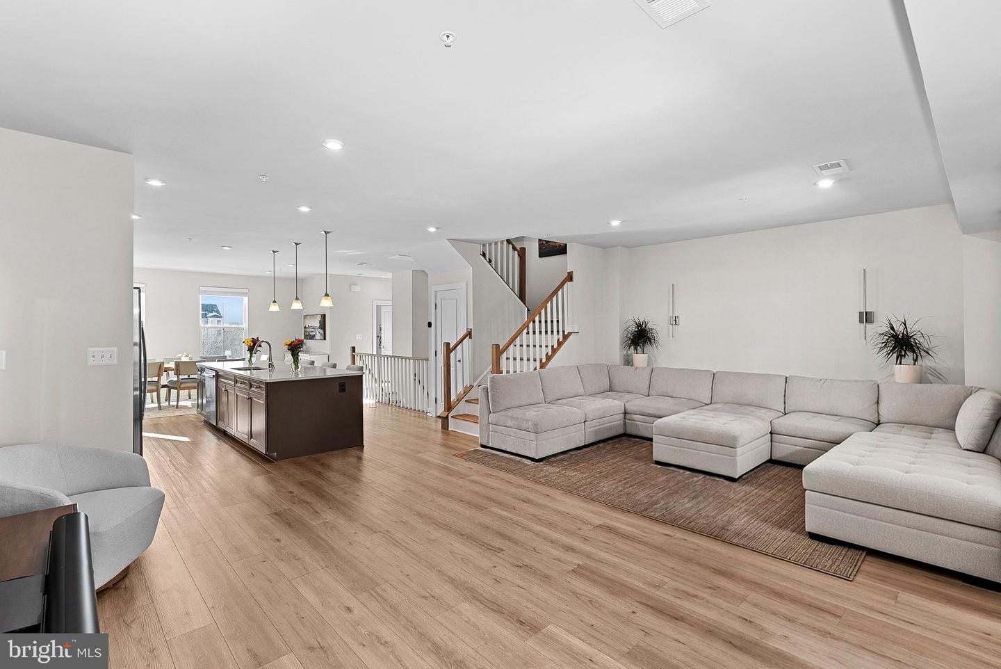 14522 GEORGE CARTER WAY, CHANTILLY, Virginia 20151, 3 Bedrooms Bedrooms, ,2 BathroomsBathrooms,Residential,For sale,14522 GEORGE CARTER WAY,VAFX2290358 MLS # VAFX2290358