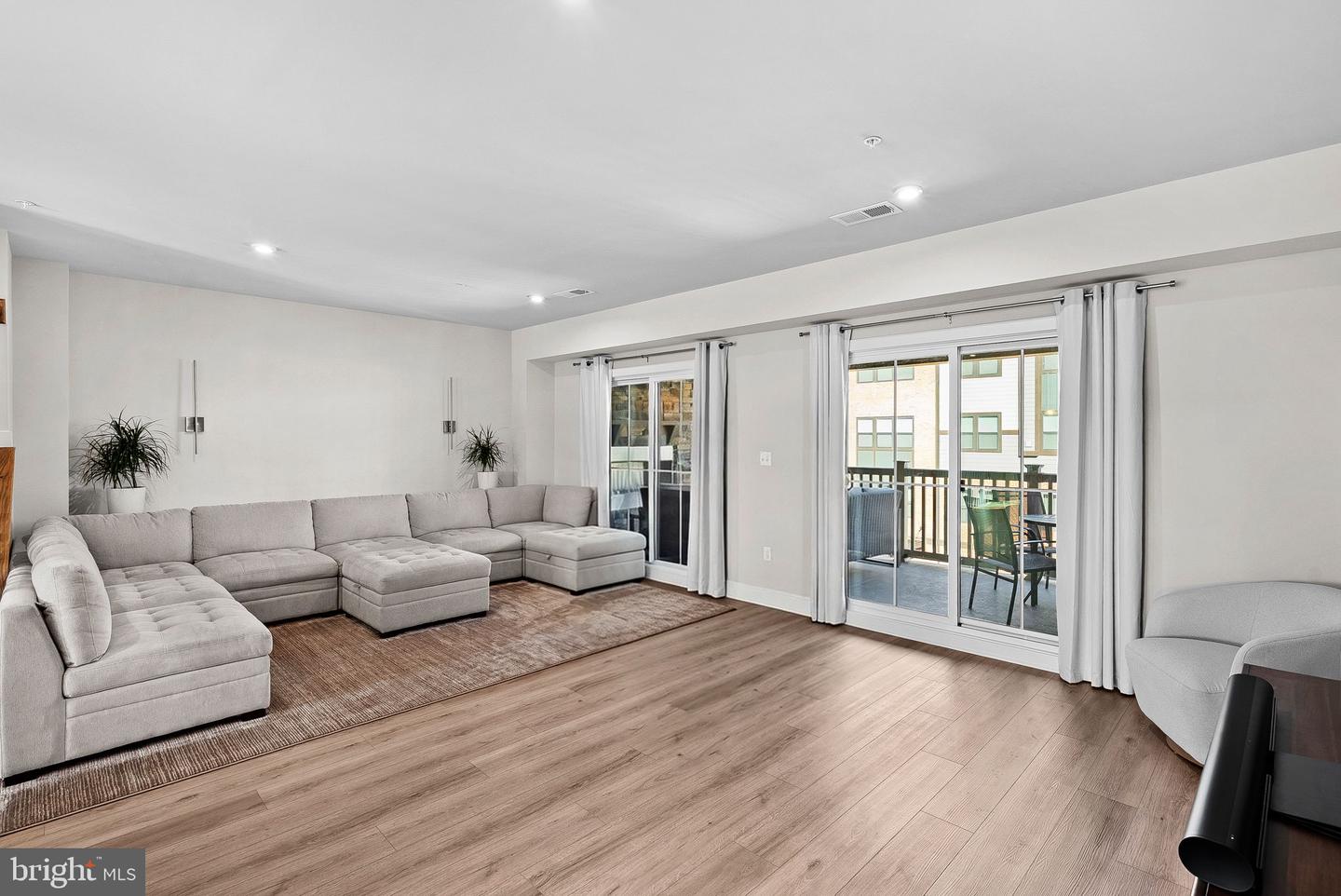 14522 GEORGE CARTER WAY, CHANTILLY, Virginia 20151, 3 Bedrooms Bedrooms, ,2 BathroomsBathrooms,Residential,For sale,14522 GEORGE CARTER WAY,VAFX2290358 MLS # VAFX2290358