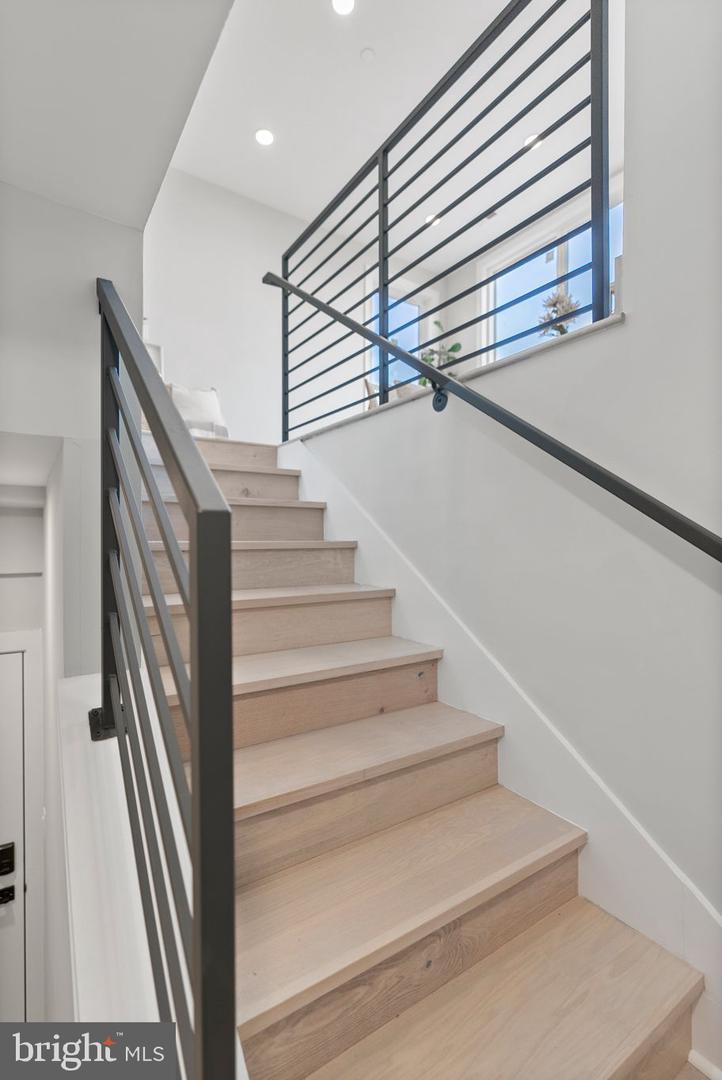 2019 M ST NE #PH9, WASHINGTON, District Of Columbia 20002, 2 Bedrooms Bedrooms, ,2 BathroomsBathrooms,Residential,For sale,2019 M ST NE #PH9,DCDC2245616 MLS # DCDC2245616