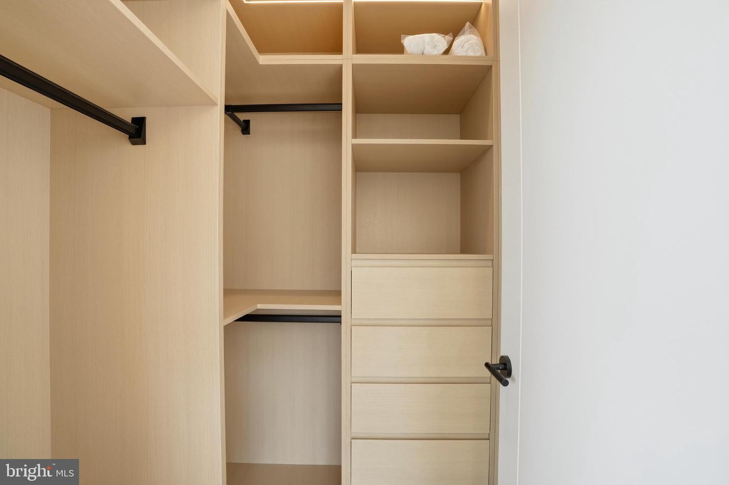 9408 OLD COURTHOUSE RD, VIENNA, Virginia 22182, 5 Bedrooms Bedrooms, 24 Rooms Rooms,7 BathroomsBathrooms,Residential,For sale,9408 OLD COURTHOUSE RD,VAFX2290374 MLS # VAFX2290374 9408 OLD COURTHOUSE RD, VIENNA, Virginia 22182, 5 Bedrooms Bedrooms, 24 Rooms Rooms,7 BathroomsBathrooms,Residential,For sale,9408 OLD COURTHOUSE RD,VAFX2290374 MLS # VAFX2290374