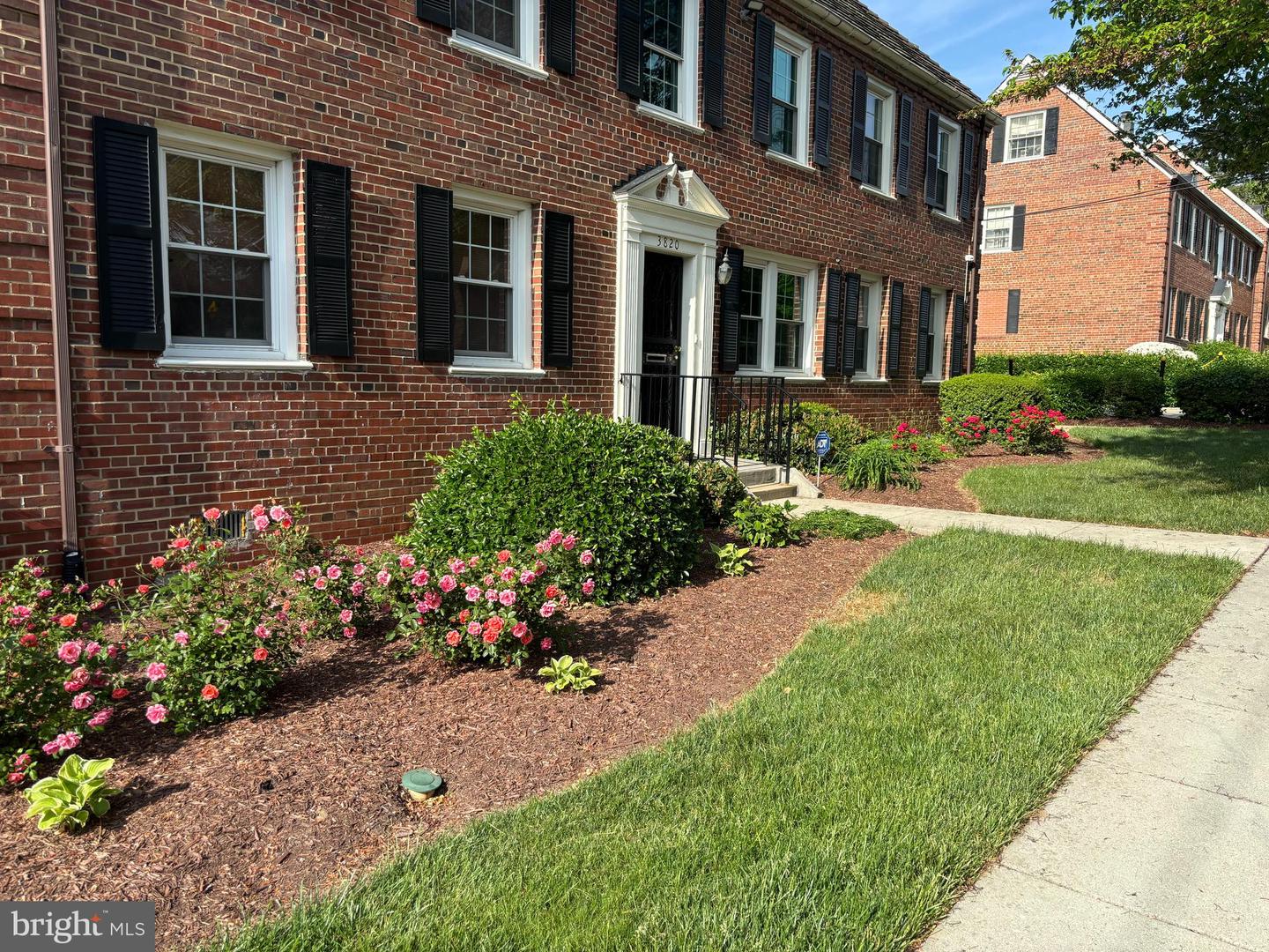 3820 V ST SE #202, WASHINGTON, District Of Columbia 20020, 2 Bedrooms Bedrooms, ,1 BathroomBathrooms,Residential,For sale,3820 V ST SE #202,DCDC2138982 MLS # DCDC2138982