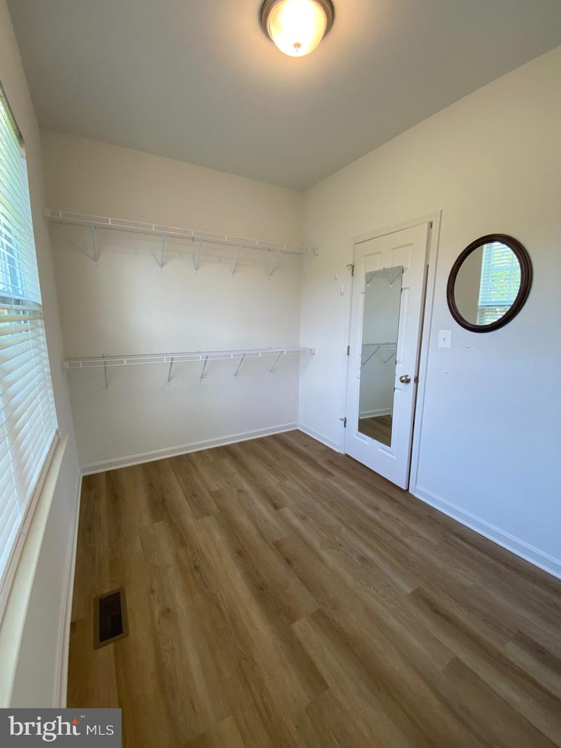 21 WALNUT GROVE DR, FREDERICKSBURG, Virginia 22406, 3 Bedrooms Bedrooms, ,3 BathroomsBathrooms,Residential,For sale,21 WALNUT GROVE DR,VAST2039942 MLS # VAST2039942