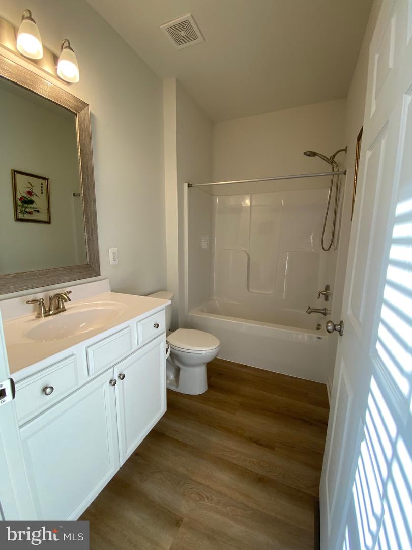 21 WALNUT GROVE DR, FREDERICKSBURG, Virginia 22406, 3 Bedrooms Bedrooms, ,3 BathroomsBathrooms,Residential,For sale,21 WALNUT GROVE DR,VAST2039942 MLS # VAST2039942