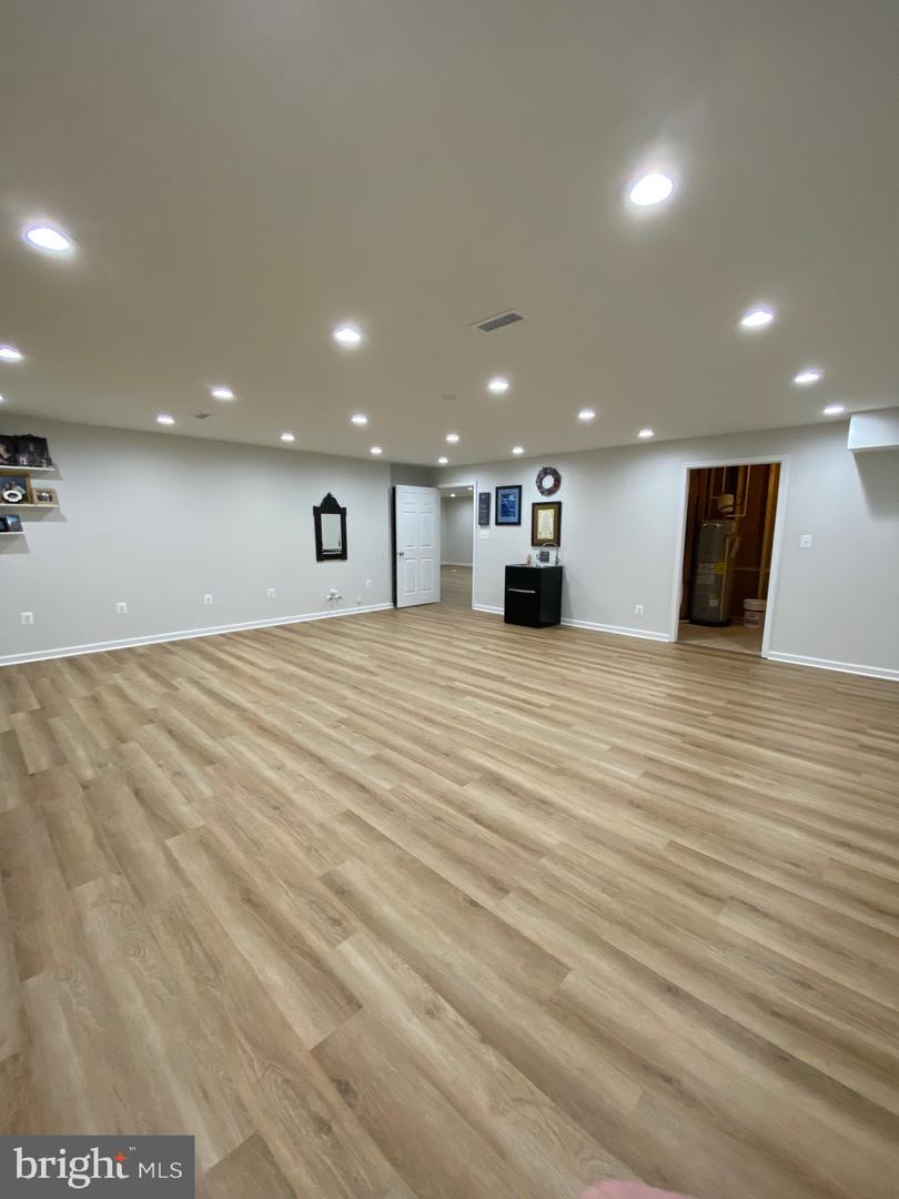 21 WALNUT GROVE DR, FREDERICKSBURG, Virginia 22406, 3 Bedrooms Bedrooms, ,3 BathroomsBathrooms,Residential,For sale,21 WALNUT GROVE DR,VAST2039942 MLS # VAST2039942