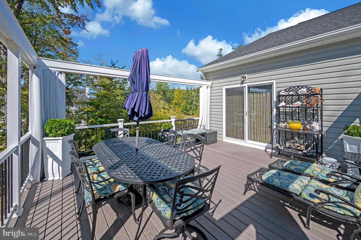 21 WALNUT GROVE DR, FREDERICKSBURG, Virginia 22406, 3 Bedrooms Bedrooms, ,3 BathroomsBathrooms,Residential,For sale,21 WALNUT GROVE DR,VAST2039942 MLS # VAST2039942