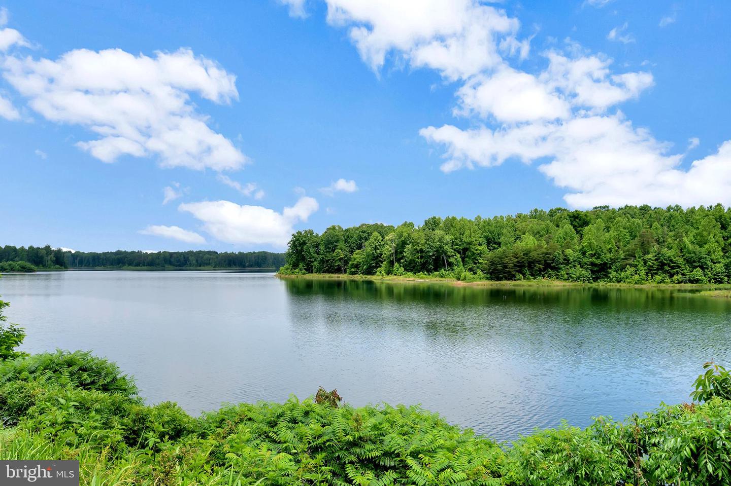 21 WALNUT GROVE DR, FREDERICKSBURG, Virginia 22406, 3 Bedrooms Bedrooms, ,3 BathroomsBathrooms,Residential,For sale,21 WALNUT GROVE DR,VAST2039942 MLS # VAST2039942