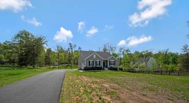 21 WALNUT GROVE DR, FREDERICKSBURG, Virginia 22406, 3 Bedrooms Bedrooms, ,3 BathroomsBathrooms,Residential,For sale,21 WALNUT GROVE DR,VAST2039942 MLS # VAST2039942