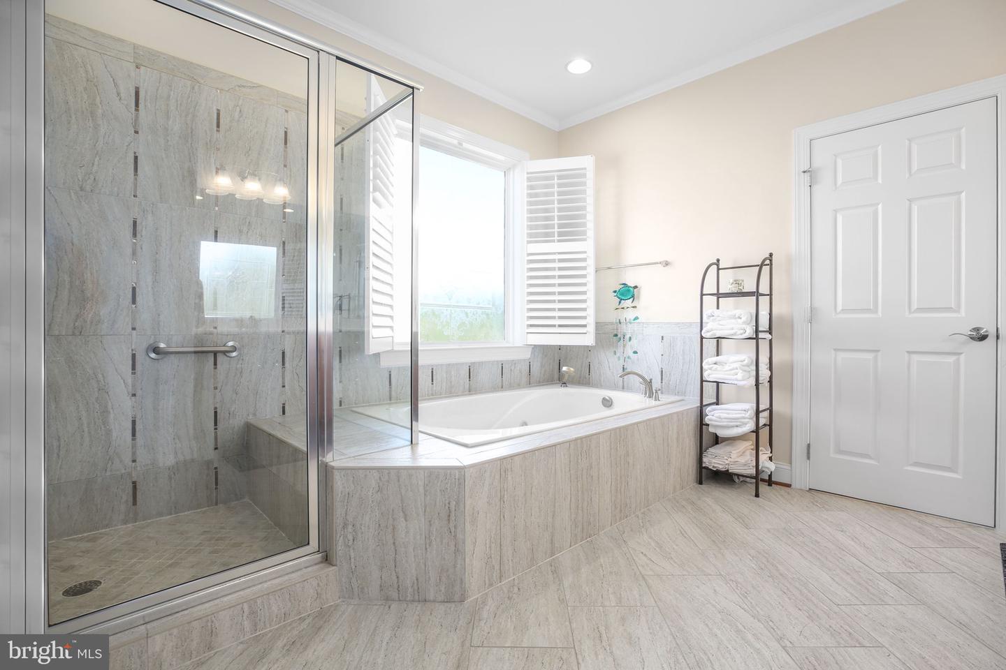 9910 AGNES LN, SPOTSYLVANIA, Virginia 22553, 5 Bedrooms Bedrooms, ,6 BathroomsBathrooms,Residential,For sale,9910 AGNES LN,VASP2034228 MLS # VASP2034228