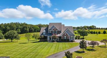 9910 AGNES LN, SPOTSYLVANIA, Virginia 22553, 5 Bedrooms Bedrooms, ,6 BathroomsBathrooms,Residential,For sale,9910 AGNES LN,VASP2034228 MLS # VASP2034228