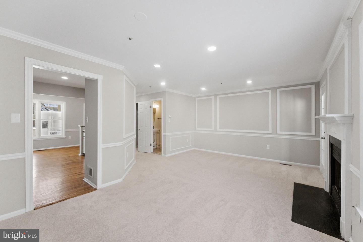 11396 AEGEAN TER #103, WOODBRIDGE, Virginia 22192, 2 Bedrooms Bedrooms, 11 Rooms Rooms,2 BathroomsBathrooms,Residential,For sale,11396 AEGEAN TER #103,VAPW2098160 MLS # VAPW2098160