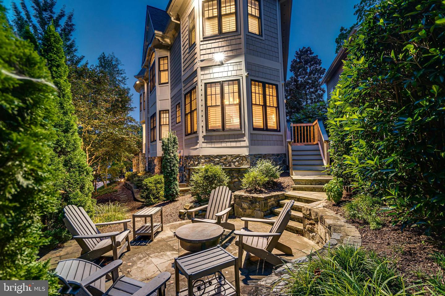 2807 1ST RD N, ARLINGTON, Virginia 22201, 5 Bedrooms Bedrooms, ,4 BathroomsBathrooms,Residential,For sale,2807 1ST RD N,VAAR2065244 MLS # VAAR2065244