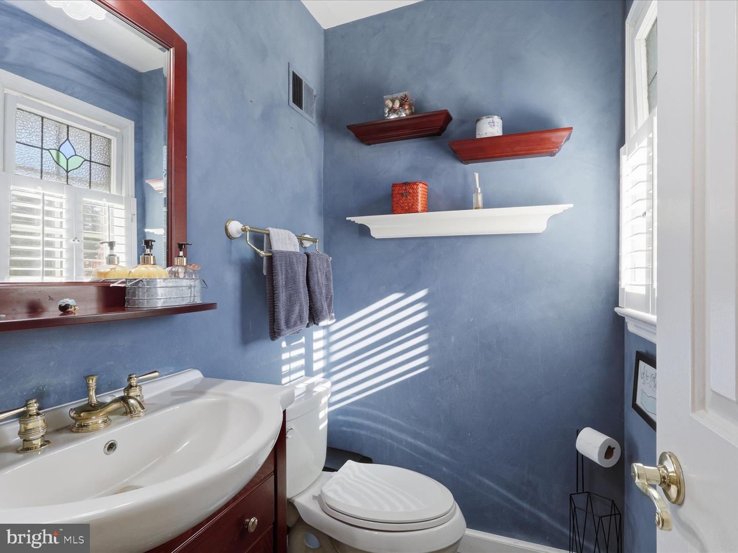 11130 CHAPEL RD, FAIRFAX STATION, Virginia 22039, ,Residential,For sale,11130 CHAPEL RD,VAFX2280736 MLS # VAFX2280736