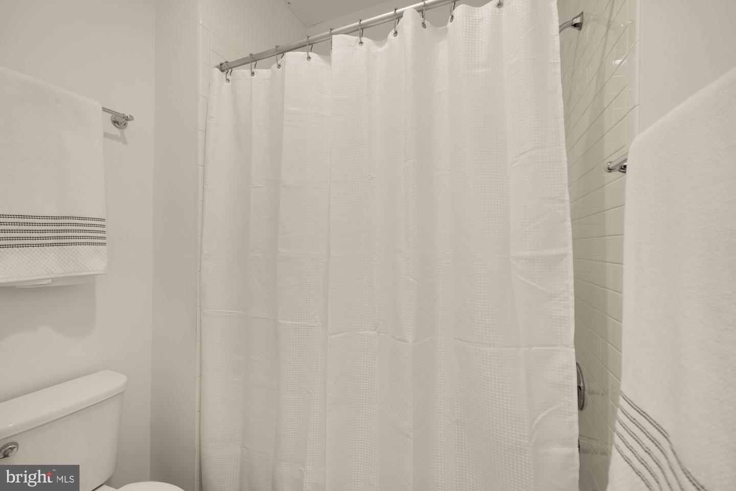 1814 PEABODY DR, FALLS CHURCH, Virginia 22043, 5 Bedrooms Bedrooms, ,4 BathroomsBathrooms,Residential,For sale,1814 PEABODY DR,VAFX2281546 MLS # VAFX2281546