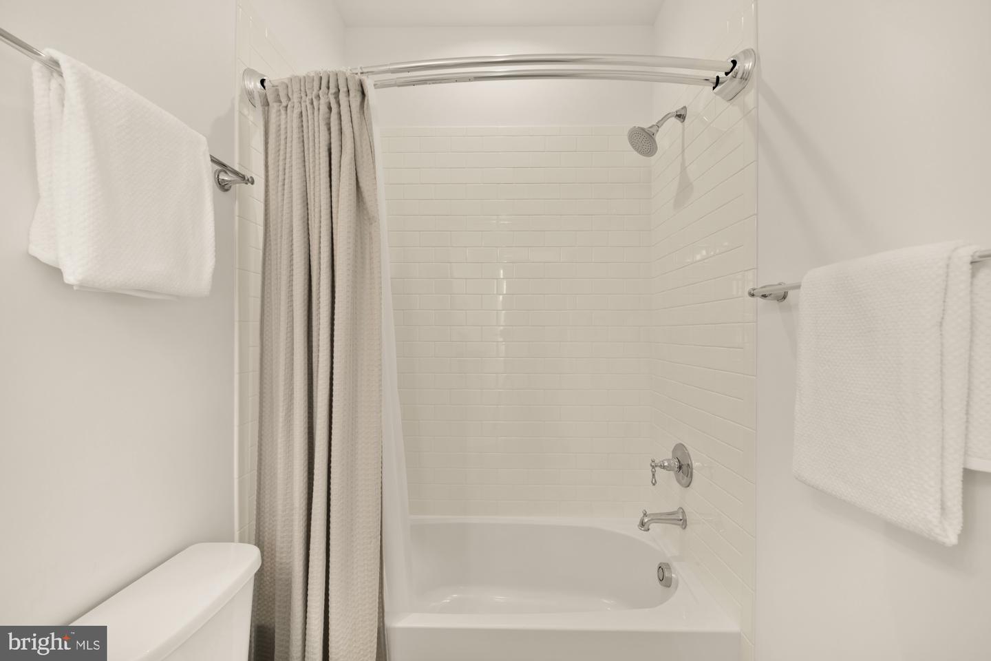 1814 PEABODY DR, FALLS CHURCH, Virginia 22043, 5 Bedrooms Bedrooms, ,4 BathroomsBathrooms,Residential,For sale,1814 PEABODY DR,VAFX2281546 MLS # VAFX2281546