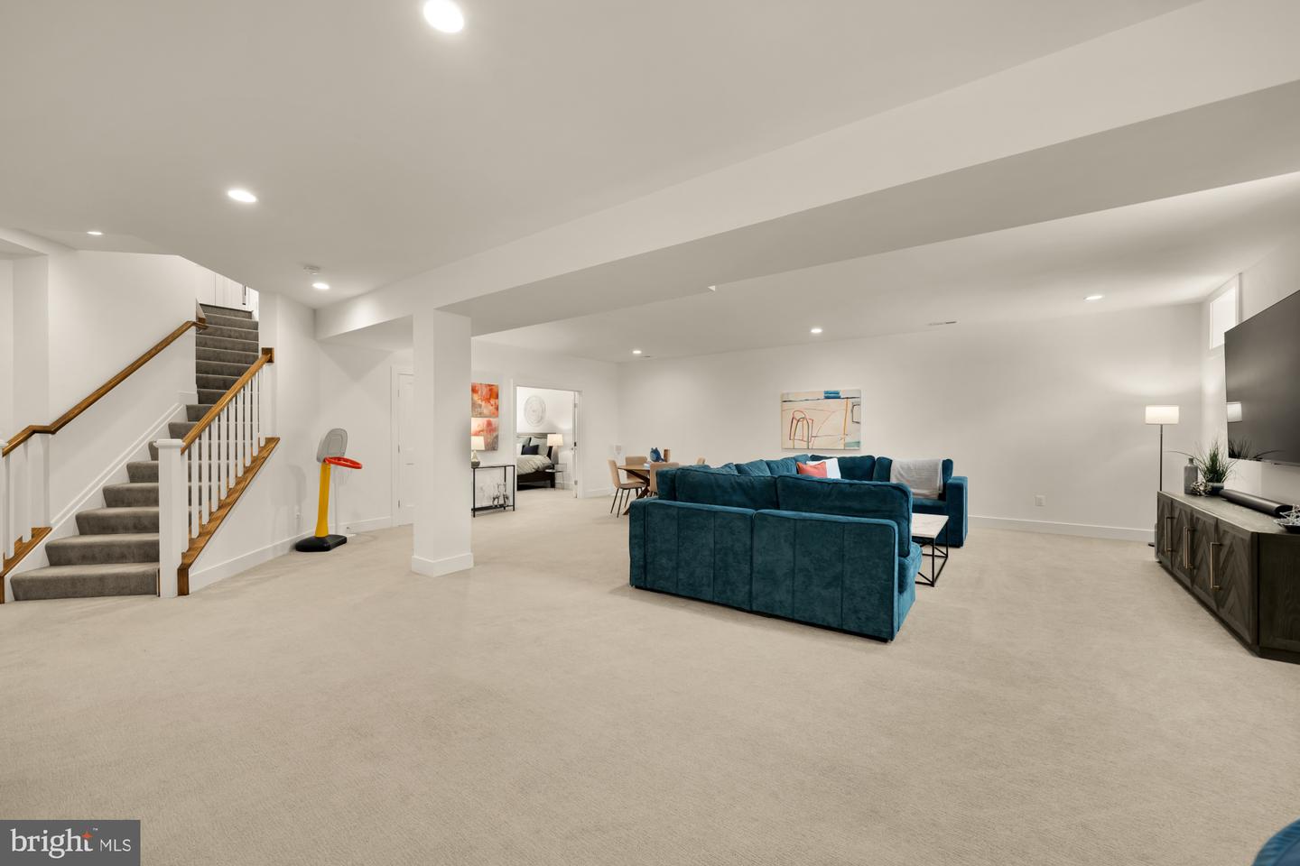 1814 PEABODY DR, FALLS CHURCH, Virginia 22043, 5 Bedrooms Bedrooms, ,4 BathroomsBathrooms,Residential,For sale,1814 PEABODY DR,VAFX2281546 MLS # VAFX2281546